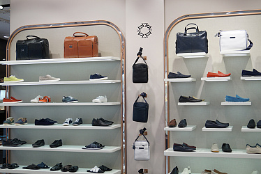 CARLO PAZOLINI, �. ������, �� �����